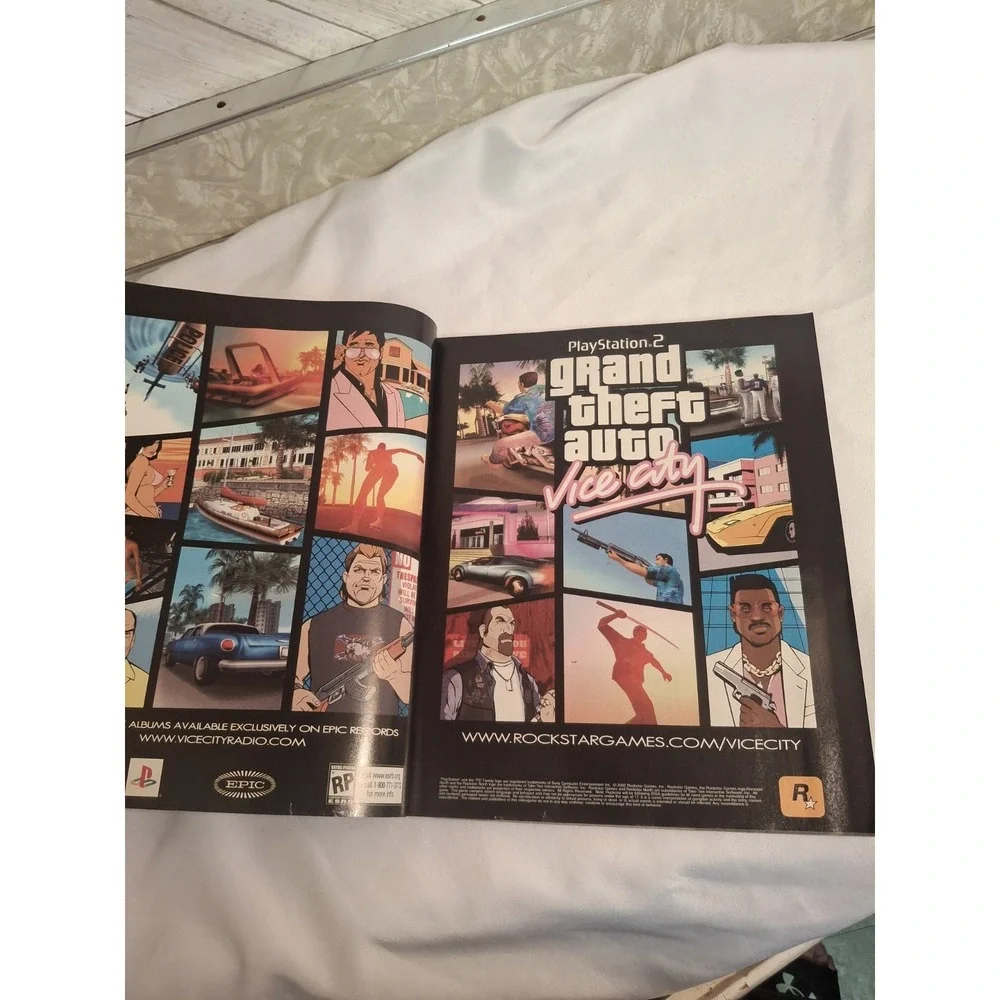 Game Informer Nov 2002 Issue 115 Starcraft Ghost Resident Evil Zero Ad Vice City